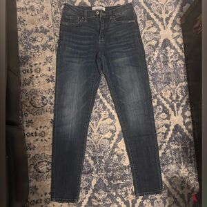 Kancan jeans
Sz 5/26
Good used condition